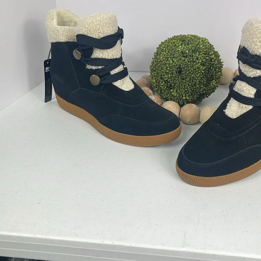 SOREL Out N About Cozy Wedge Size 10 Color Black NWT